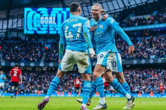 Hạ màn vòng phân hạng Champions League: Man City đứng ngoài Top 8?